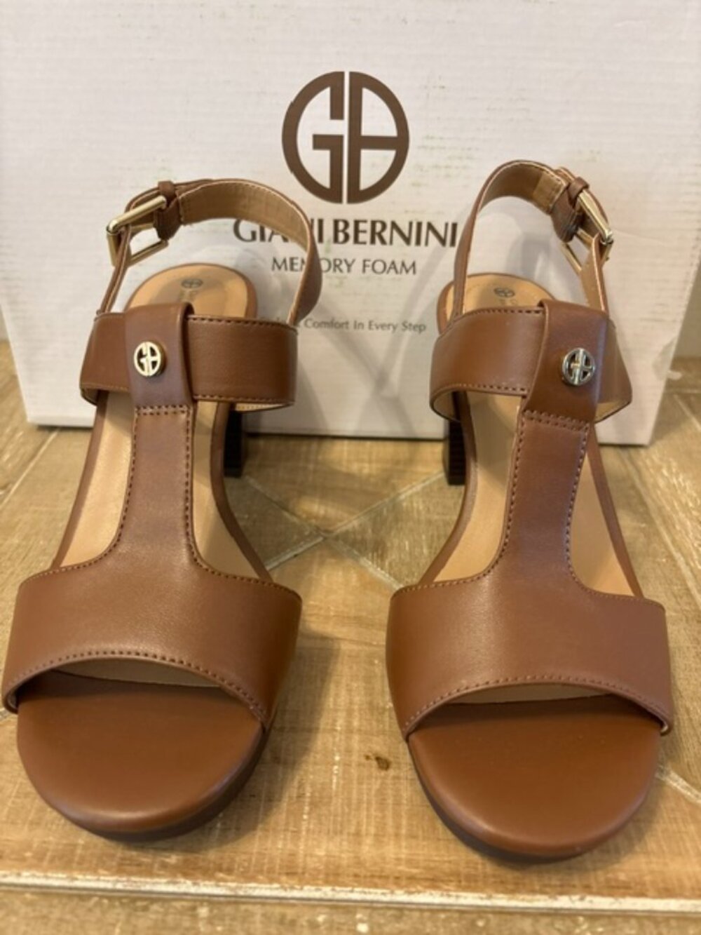 NEW Giani Bernini PauletteP Brown Sandals Memory Foam Women Size 7.5